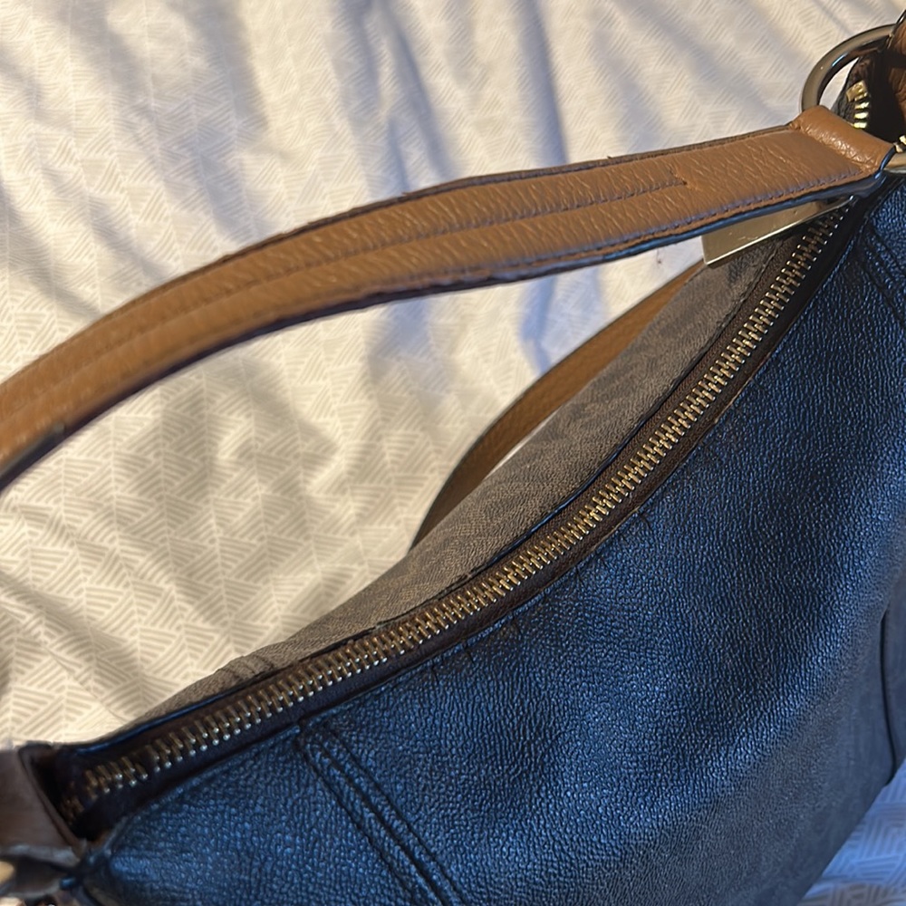 Brown Michael Kors purse - Picture 4 of 13
